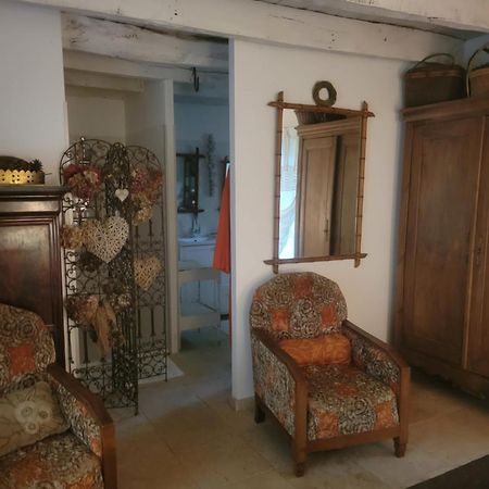 Chambre De Charme Les Quatre-Routes-du-Lot Extérieur photo
